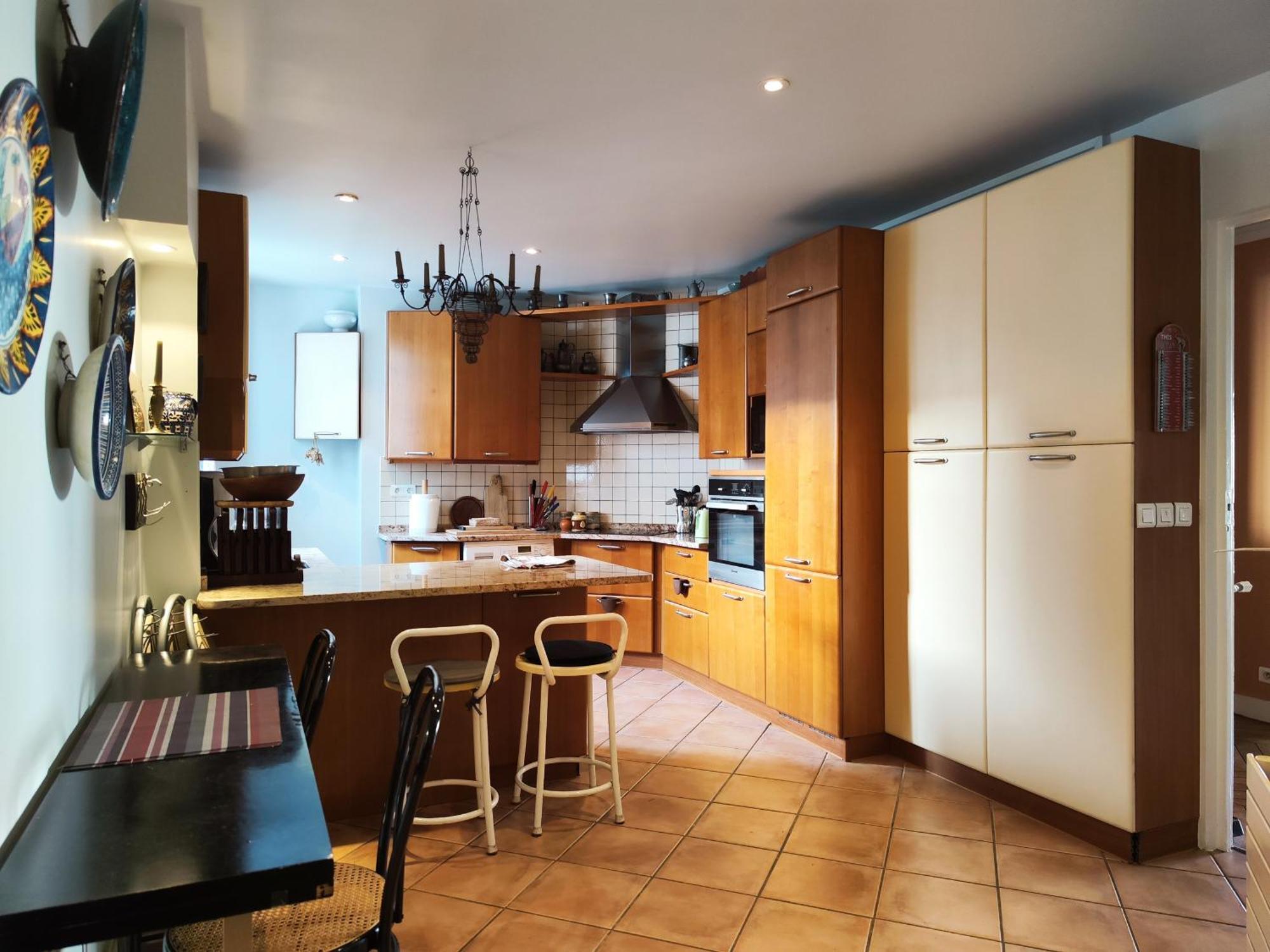 Apartment Rue Faustin Helie - 16 *